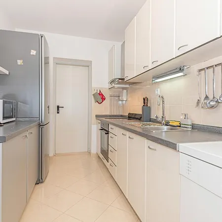 Feriehus Beautiful In With Kitchen *