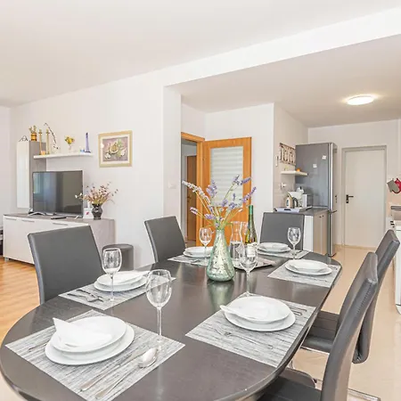 Beautiful In With Kitchen