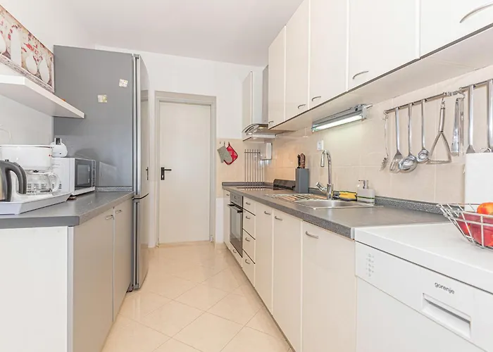 Vakantiehuis Beautiful In With Kitchen *