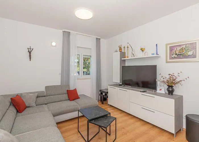 Vakantiehuis Beautiful In With Kitchen Kaocine