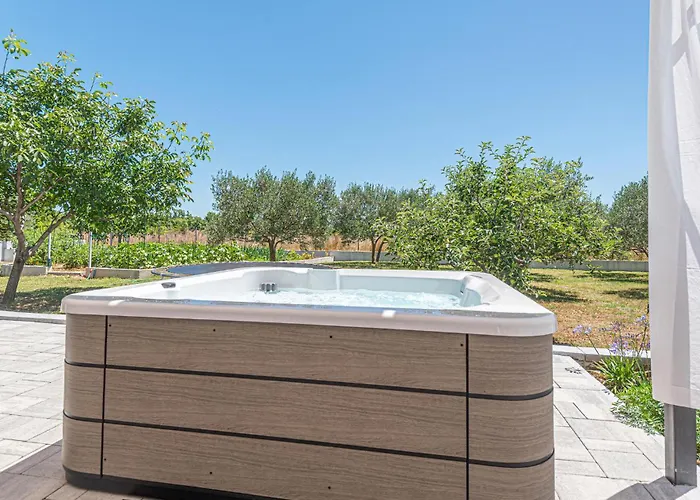 Beautiful In With Kitchen *