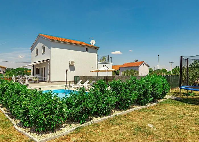 Vakantiehuis Beautiful In With Kitchen Kaocine