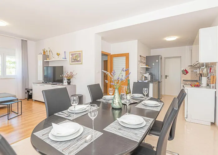 Beautiful In With Kitchen