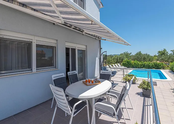 Beautiful In With Kitchen Vakantiehuis